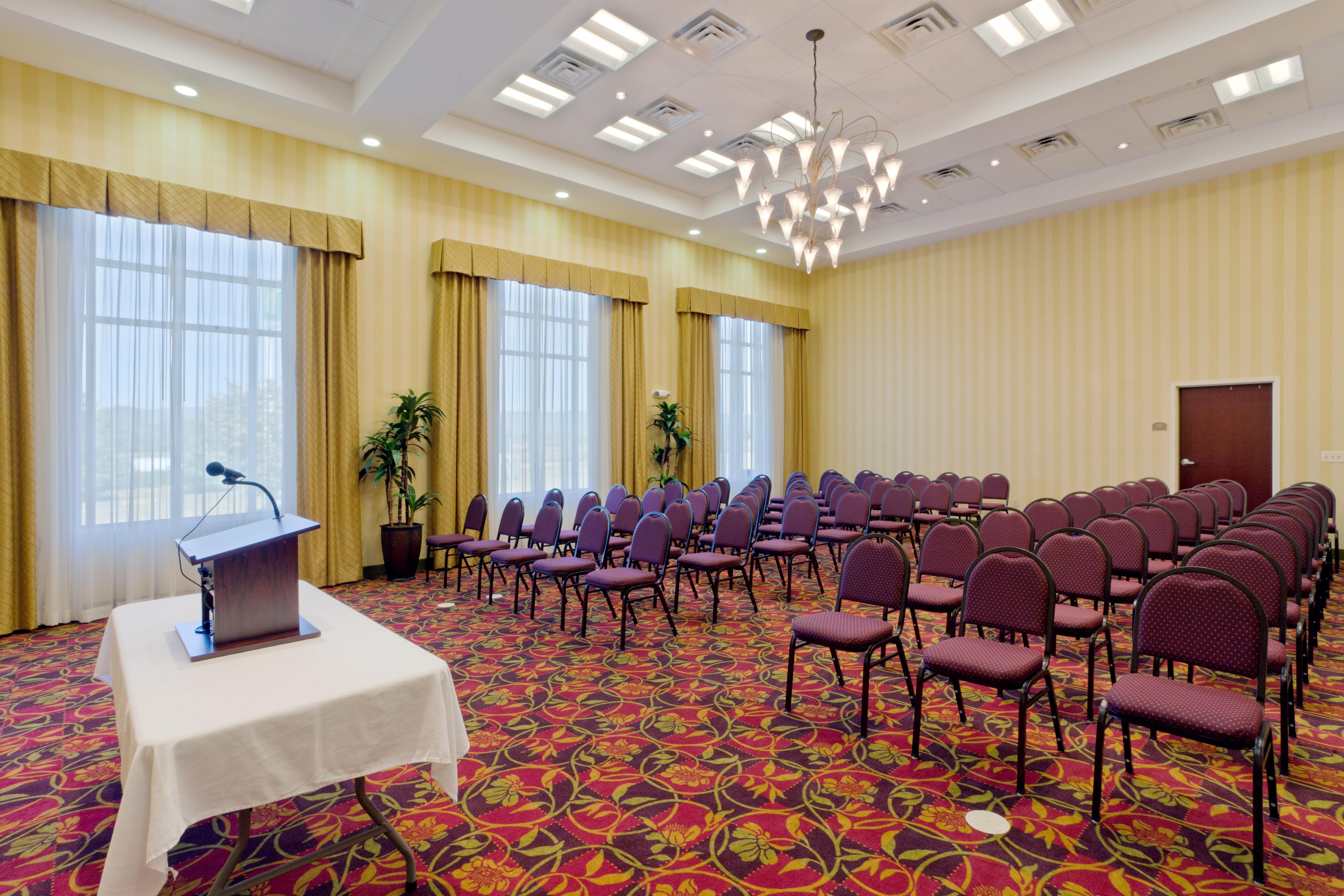 Holiday Inn Express Woodstock-Shenandoah Valley By Ihg Εξωτερικό φωτογραφία