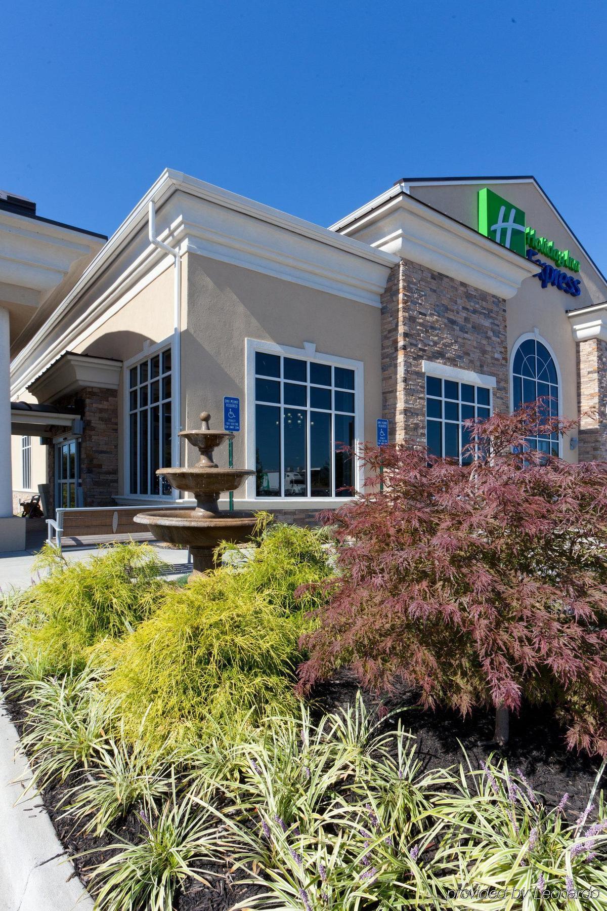 Holiday Inn Express Woodstock-Shenandoah Valley By Ihg Εξωτερικό φωτογραφία