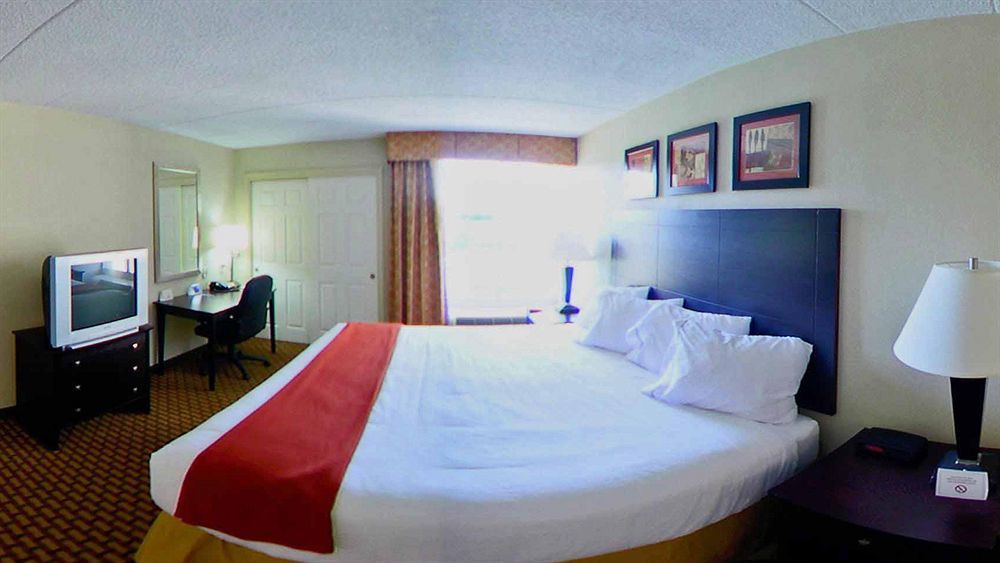 Holiday Inn Express Woodstock-Shenandoah Valley By Ihg Εξωτερικό φωτογραφία