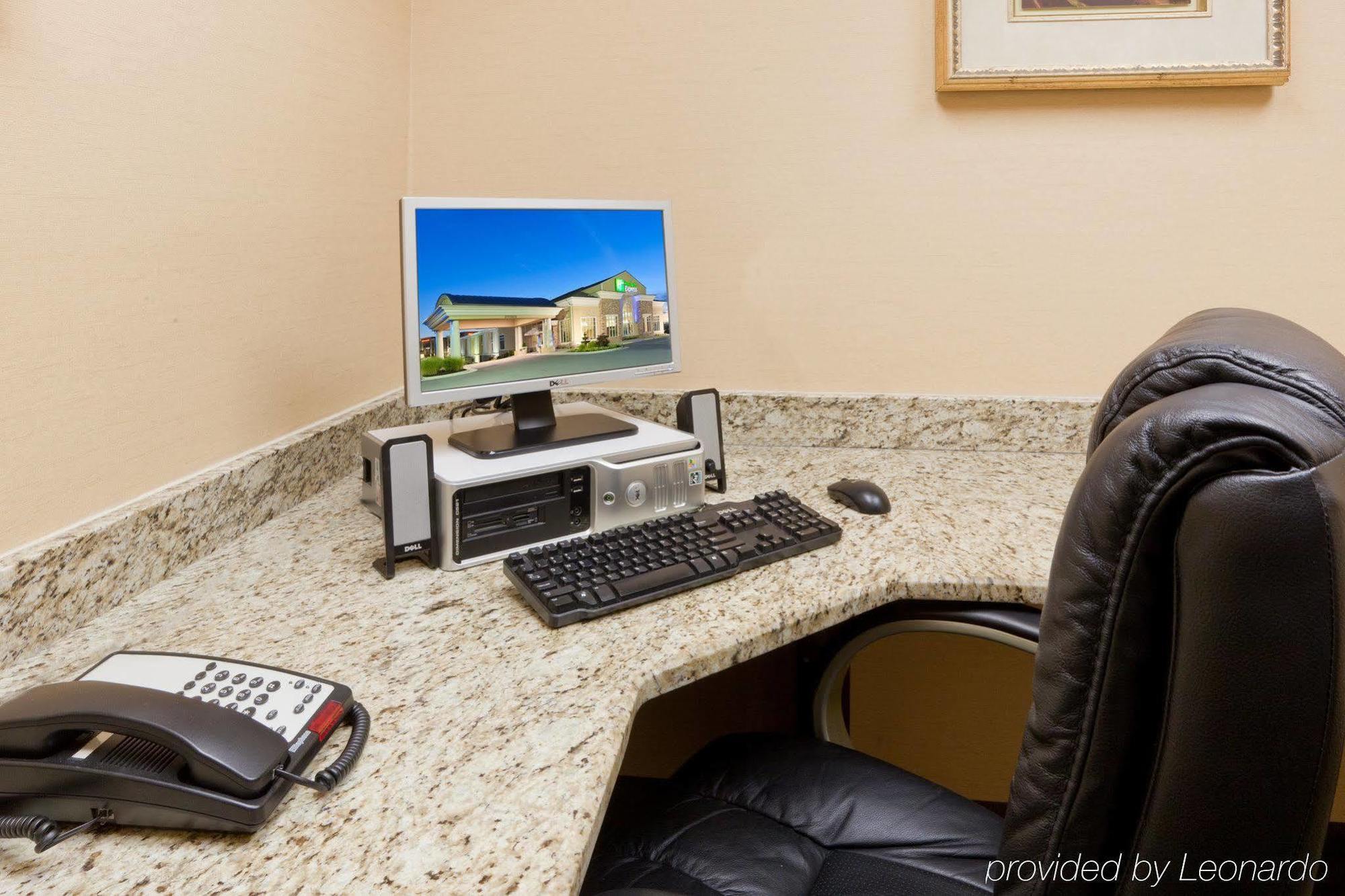 Holiday Inn Express Woodstock-Shenandoah Valley By Ihg Εξωτερικό φωτογραφία