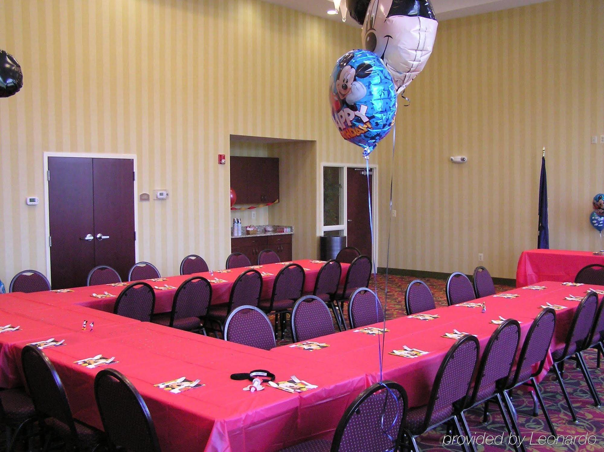 Holiday Inn Express Woodstock-Shenandoah Valley By Ihg Εξωτερικό φωτογραφία